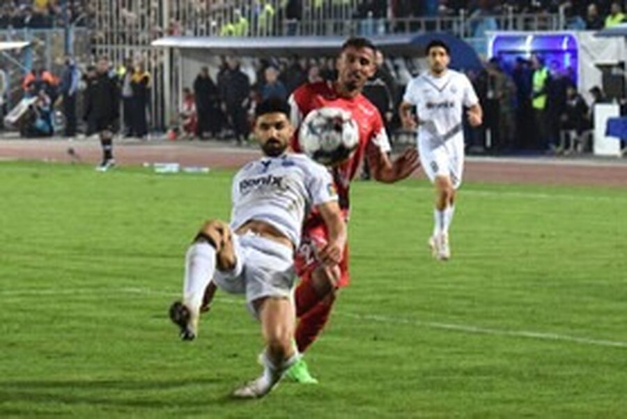 انتقاد تند پیشکسوت پرسپولیس: بازیکنان پرسپولیس به اندازه پولی که دریافت می‌کنند بازی نمی‌کنند
