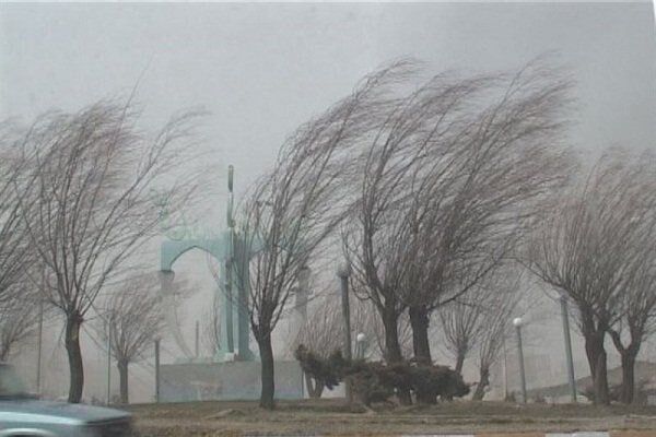 باد شدید پایتخت را در می‌نوردد