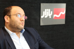 کاهش تعرفه واردات خودرو همزمان با حذف قیمت دستوری ضرورت دارد