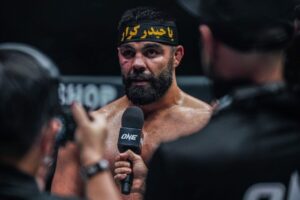 پشت صحنه زندگی یک قهرمان؛ از دوپینگ تا مبارزه درون قفس!