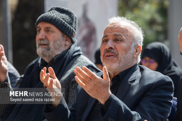 احمد میرعلایی: هنرمندان برای ثبت تاریخ، وسط معرکه بیایند
