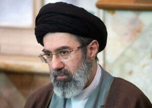 بیعت مدیران و هنرمندان با امام امت؛ پیش به سوی پیشرفت برای ایران قوی 