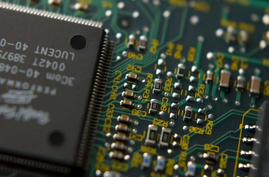 ترکش جنگ خاورمیانه بر صنعت تراشه‌سازی؛ شرکت‌های فناوری با کمبود هلیوم مواجه شده‌اند