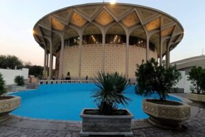 آغاز سال تئاتری ۱۴۰۵ با بیش از ۱۱ اثر؛ نمایشی درباره برده‌داری اجرا شد