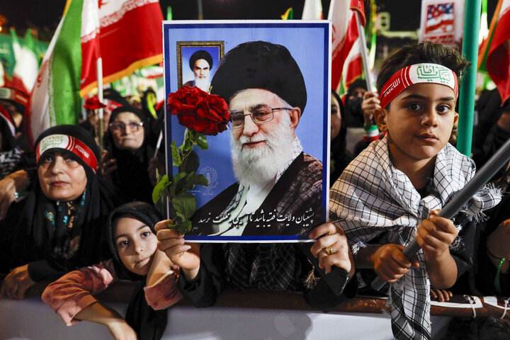 قصه موسیقی‌ها برای میهن ادامه دارد؛ از داغ رهبر شهید تا سوز میناب!