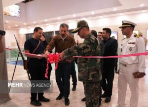 نمایشگاه کاریکاتور «خبرنامه جنگی» در بجنورد افتتاح شد