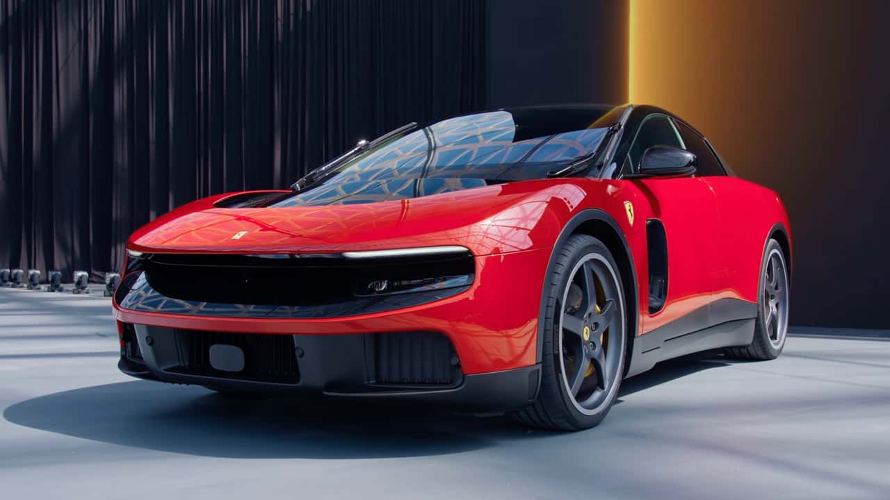 سقوط سهام فراری در پی رونمایی از منفورترین خودرو برقی تاریخ ferrari-luce-ev