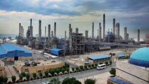 صنعت فولاد و پتروشیمی ایران بحران را پشت سر گذاشت